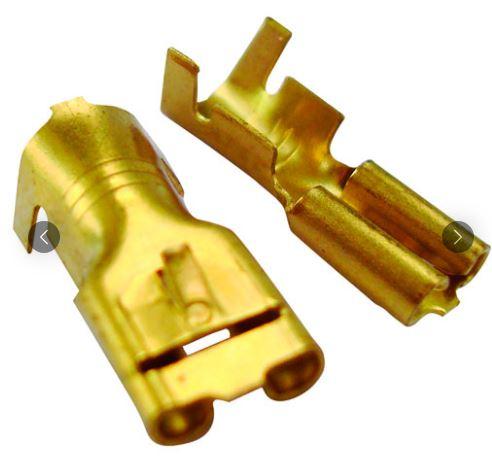 TERMINAL FÊMEA COM TRAVA  0,4MM