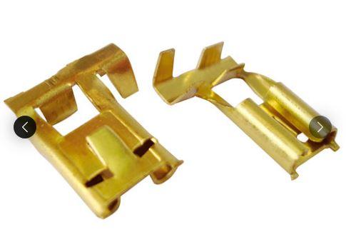 TERMINAL FÊMEA COM TRAVA  0,4MM